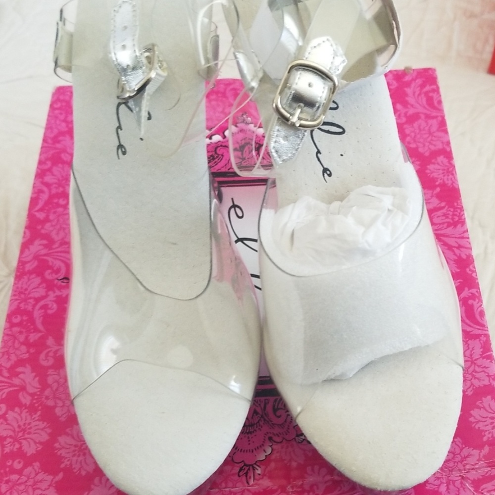 Clear plastic platforms size 9 never worn 4 inch h